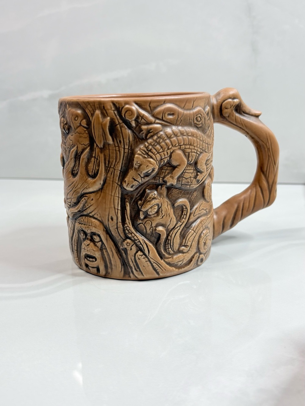 2010- DISNEY PARKS TREE OF LIFE Coffee mug